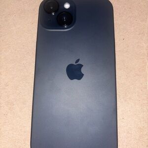 Apple IPhone 15-black-Locked to carrier.